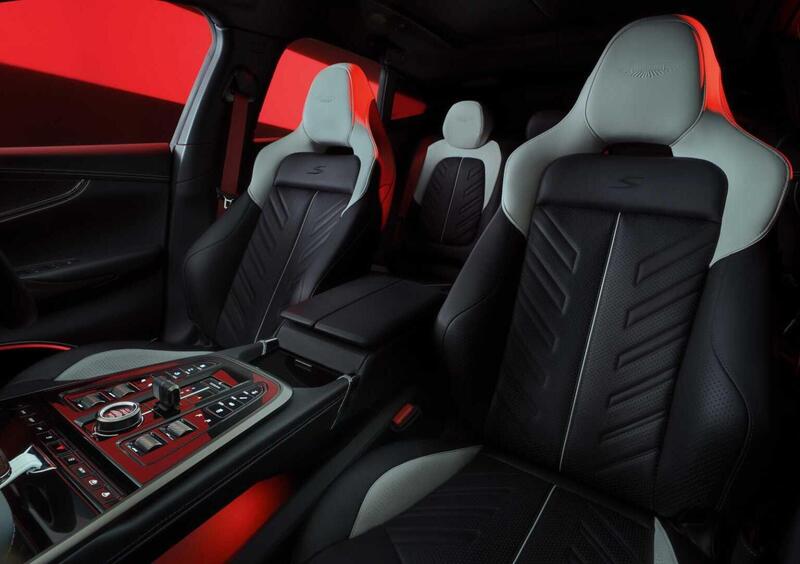 Aston Martin DBX (2025-->>) (12)