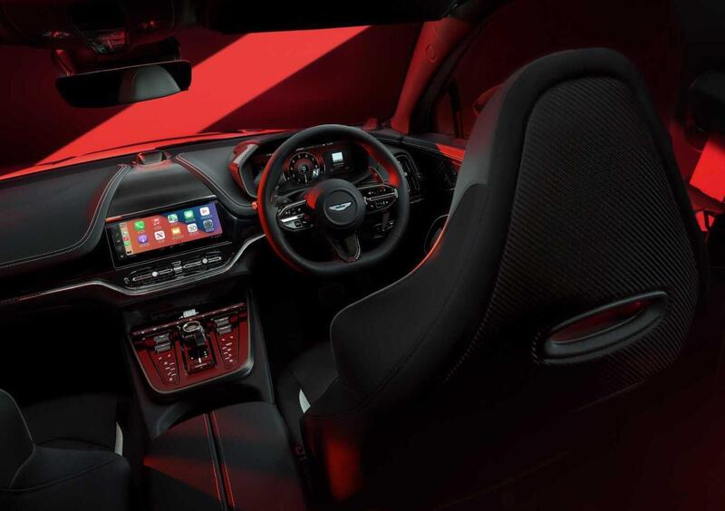 Aston Martin DBX (2025-->>) (11)