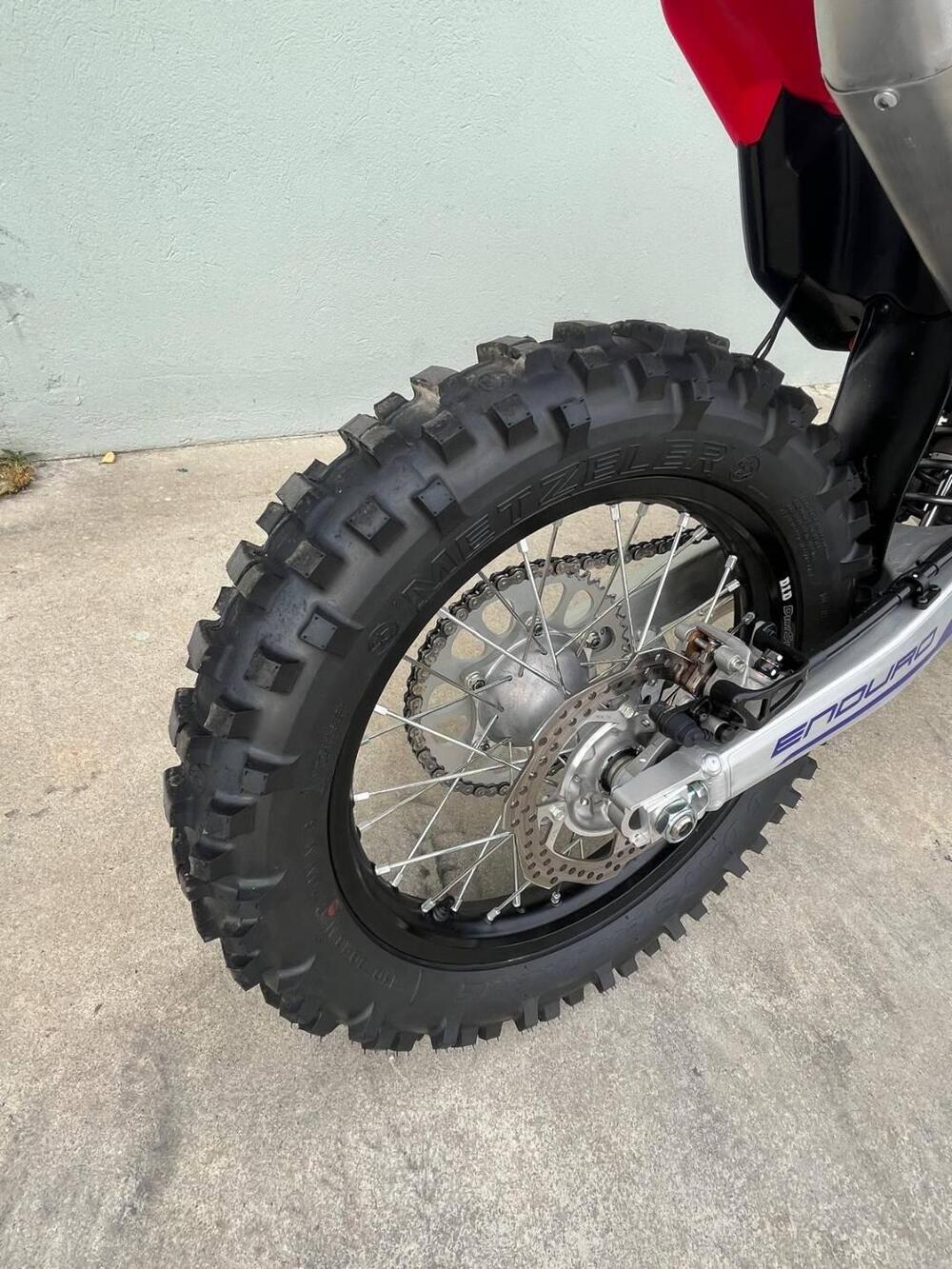 Honda CRF 250 RX Enduro (2024) (4)