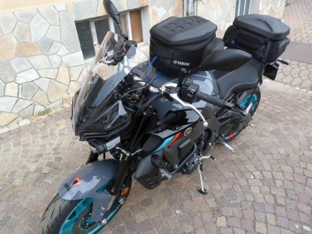 Yamaha MT-10 (2022 - 26) (3)