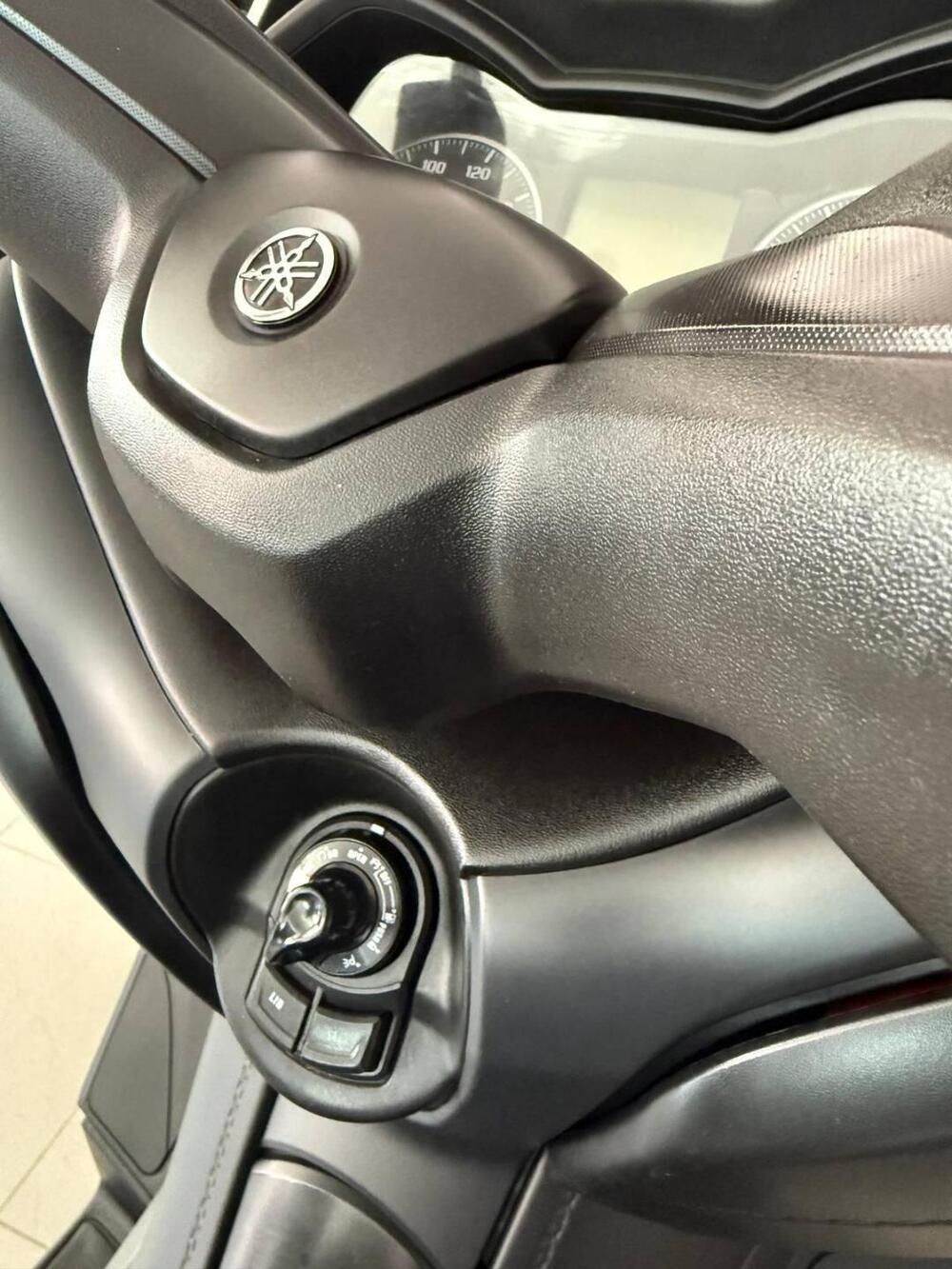 Yamaha X-Max 300 ABS (2017 - 20) (3)