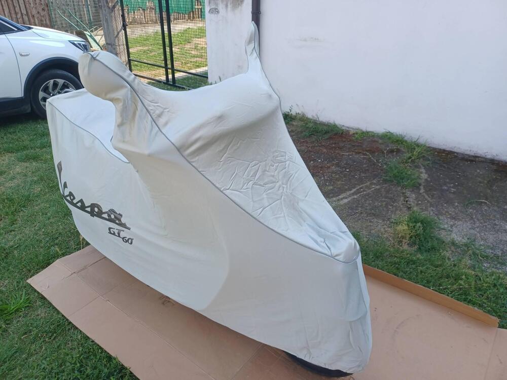 Piaggio VESPA GT60 LIMITED EDITION 200/999 (2)
