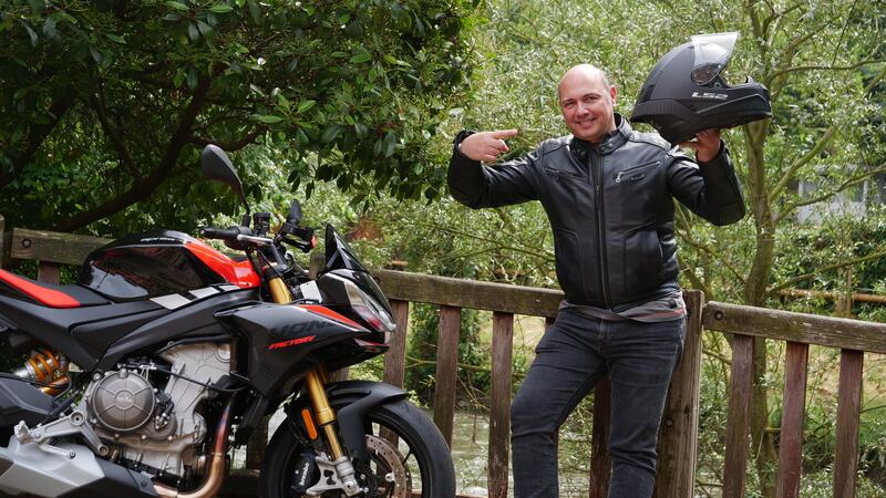 Recensito LS2 Dragon: Il Casco in Carbonio dalle alte prestazioni e tecnologia raffinata [VIDEO]