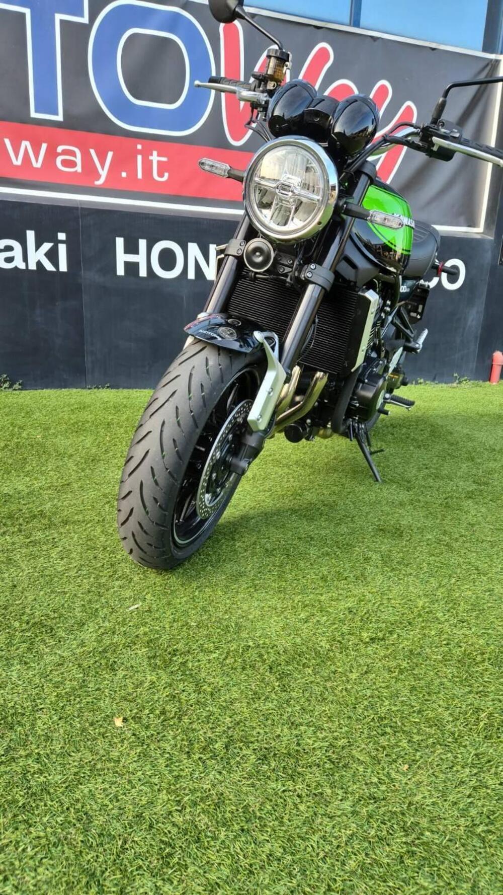Kawasaki Z 900 RS (2022 - 25) (2)