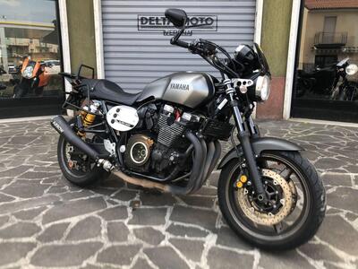 Yamaha XJR 1300 Racer (2015 - 17) usata