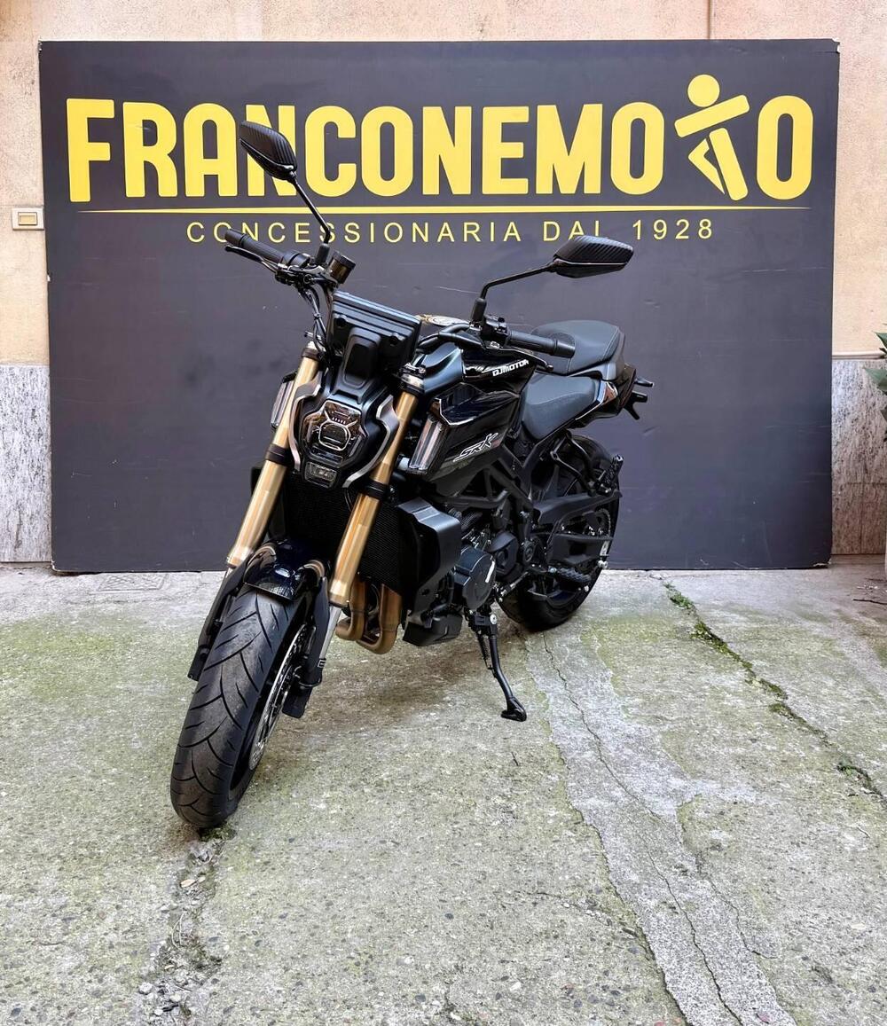 QJ Motor SRK 900 (2025 - 26) (2)