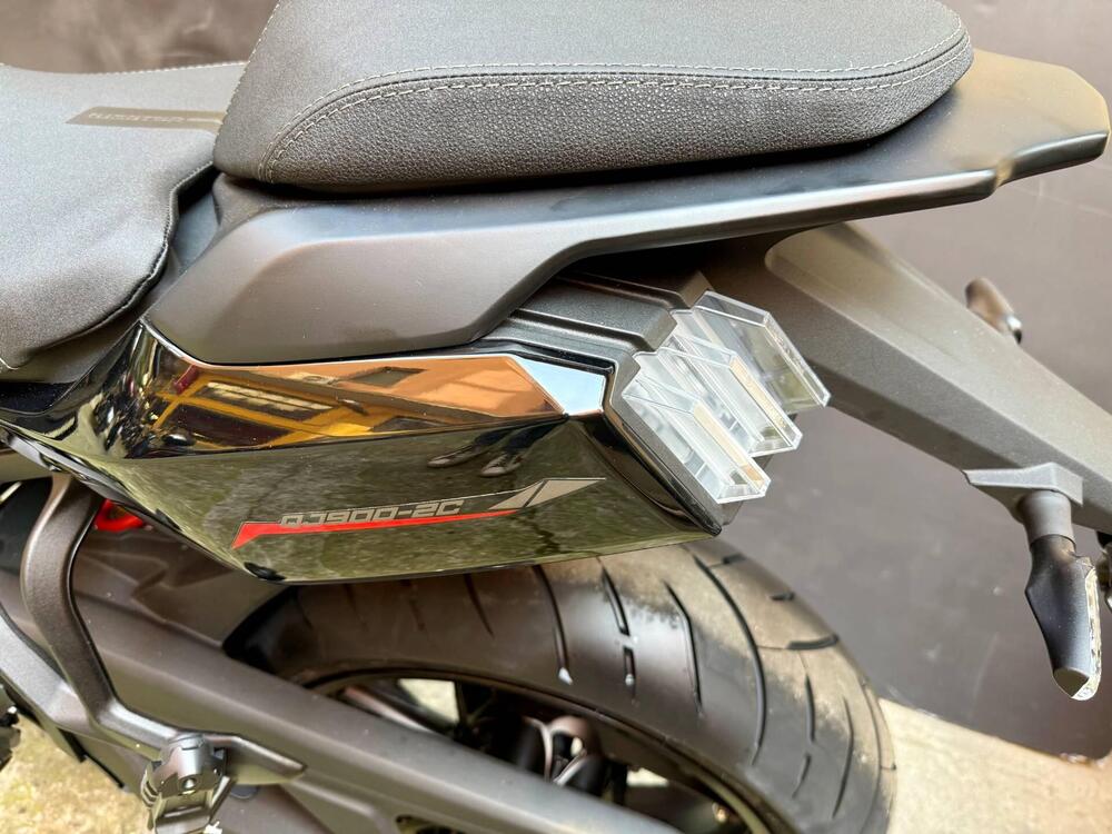 QJ Motor SRK 900 (2025 - 26) (6)