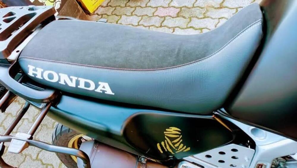 Honda Africa Twin XRV 750 (1993 - 95) (4)