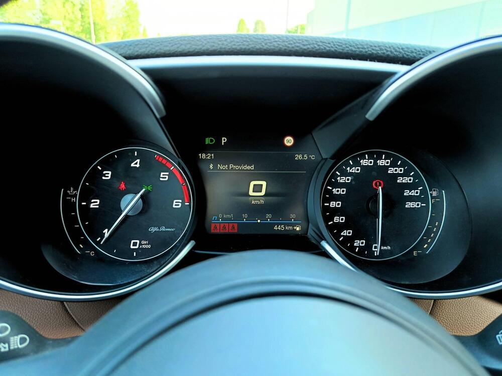 Alfa Romeo Giulia usata a Cremona (3)