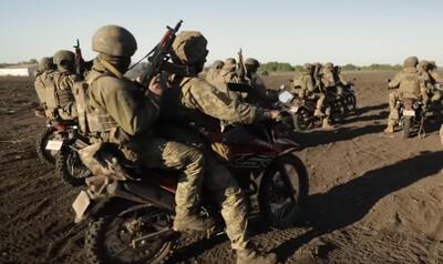 Ucraina al lavoro con la sua prima compagnia d&rsquo;assalto motociclistica [VIDEO]