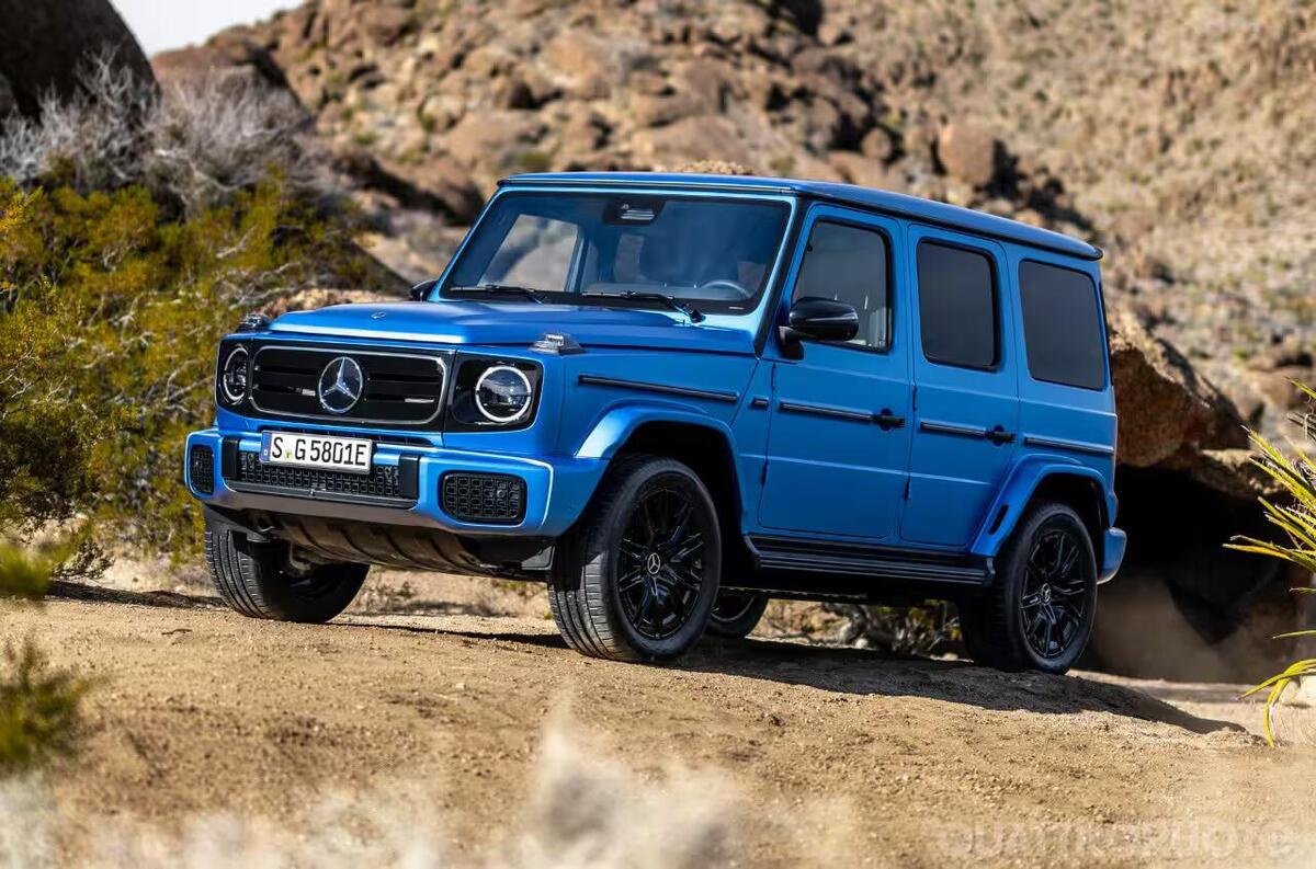 Mercedes Classe G elettrica imbullonata al pavimento delle concessionarie