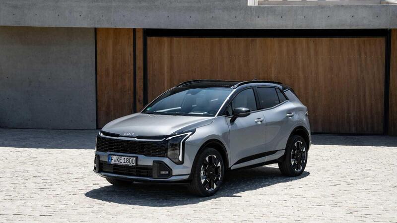 Kia Sportage 2025: arriva a settembre con tutte le opzioni elettrificate, anche GPL