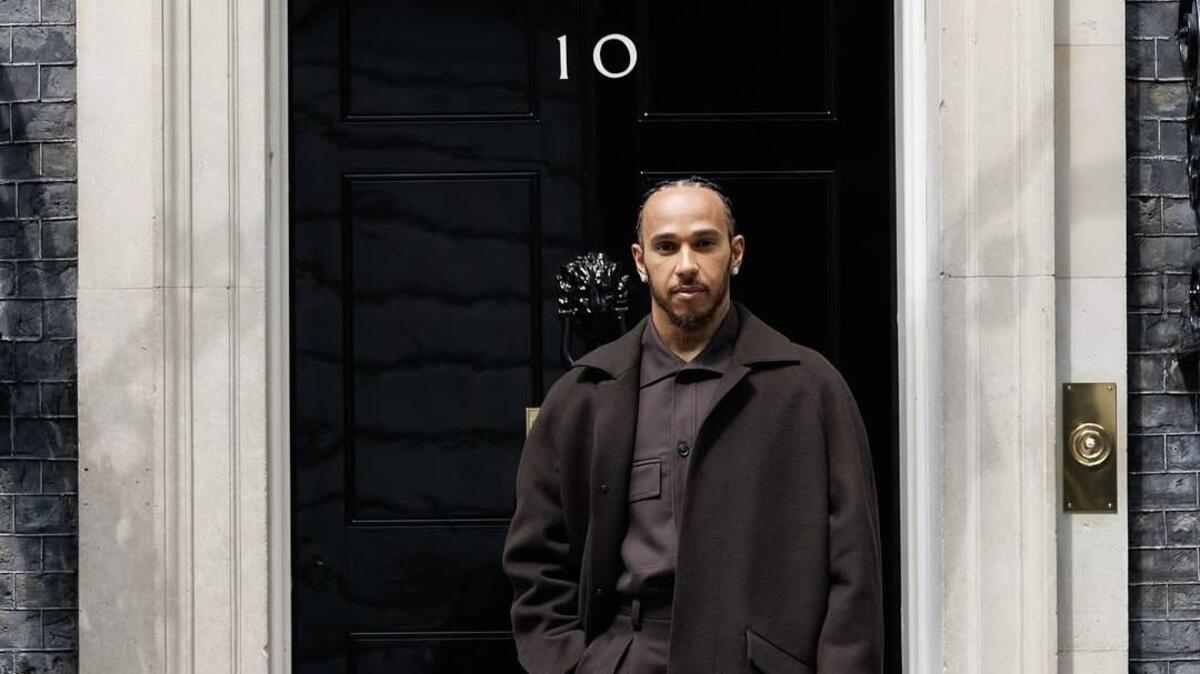F1. Lewis Hamilton a Downing Street: ecco perché era a colloquio con il Primo Ministro Starmer