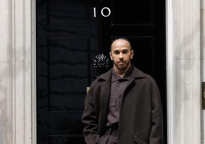 F1. Lewis Hamilton a Downing Street: ecco perché era a colloquio con il Primo Ministro Starmer