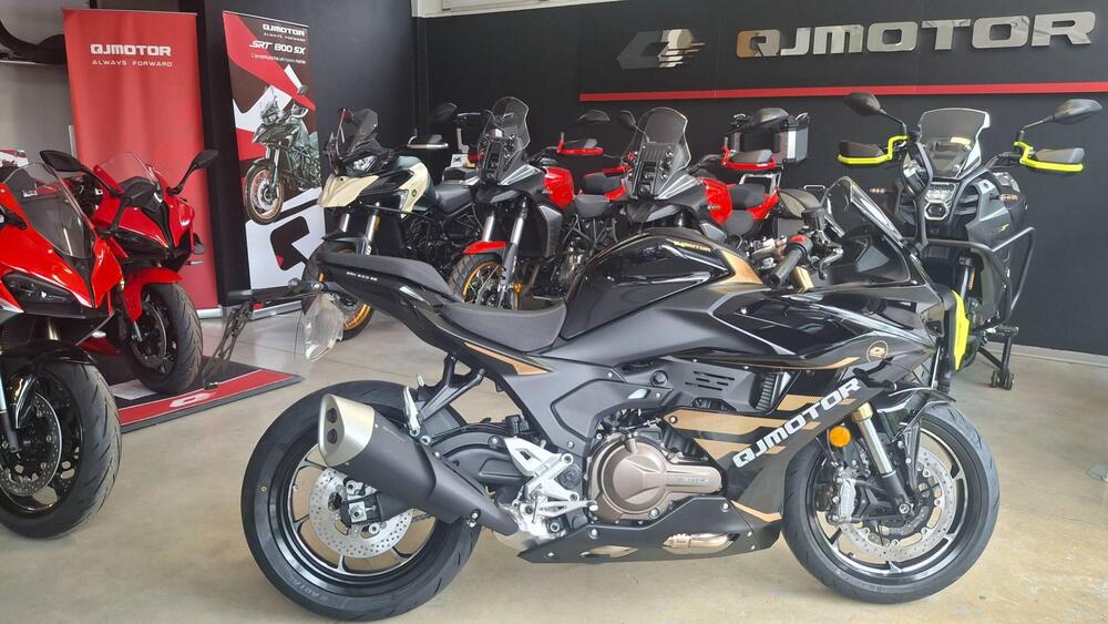 QJ Motor SRK 600 RS (2025) (2)