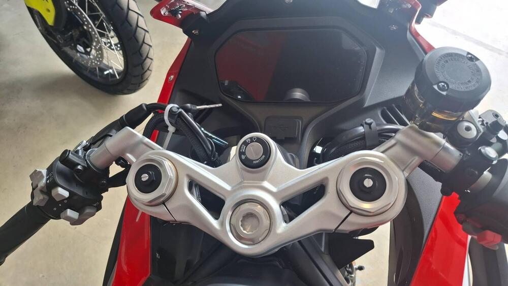 QJ Motor SRK 600 RS (2025) (6)