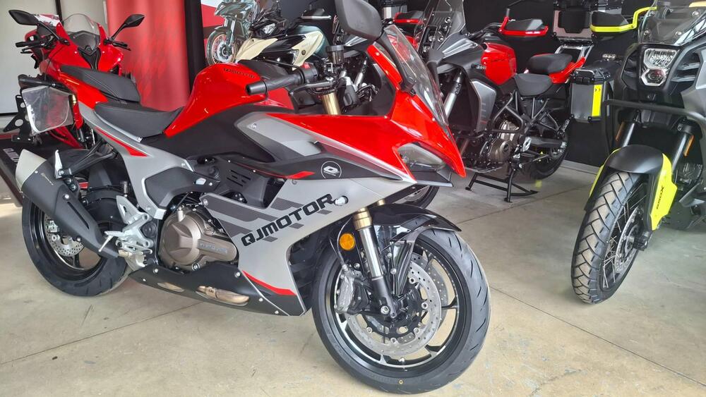 QJ Motor SRK 600 RS (2025) (8)