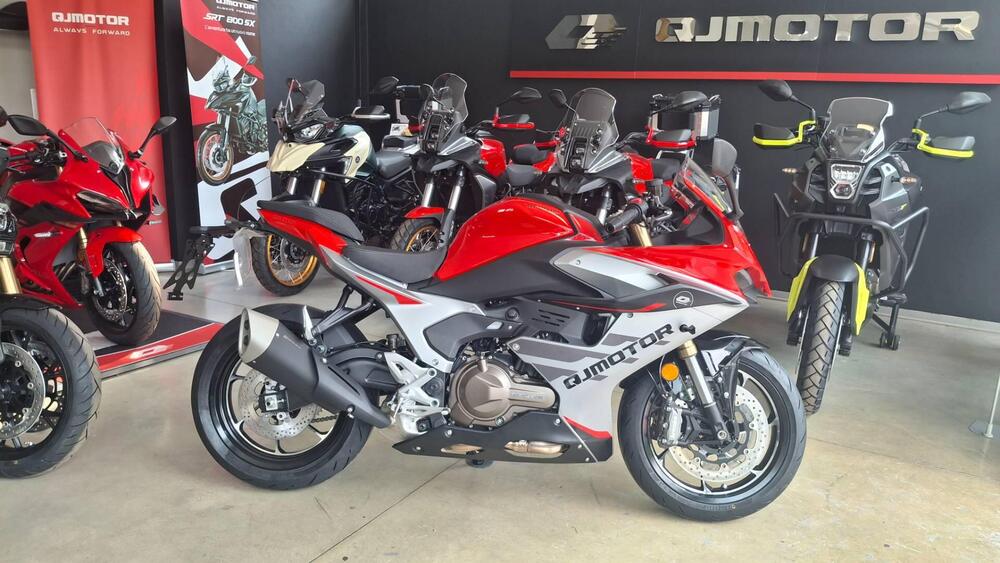 QJ Motor SRK 600 RS (2025)