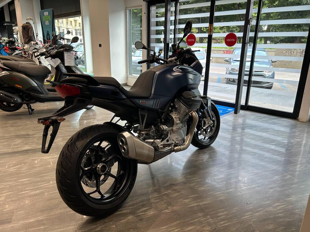 Moto Guzzi V100 Mandello (2025 - 26) (3)