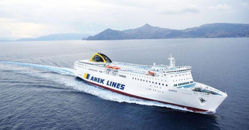 La Grecia stringe su casco e limiti alcolemici: fine dell&rsquo;era del &ldquo;liberi tutti&rdquo;?