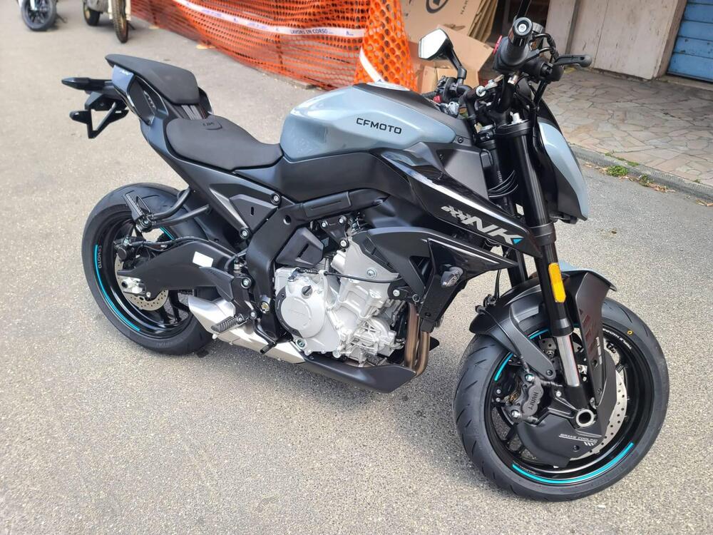 CFMOTO 675SR-R (2025 - 26) (3)