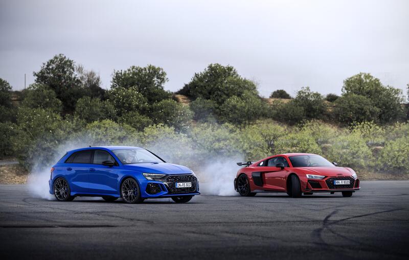 Drift di un Audi RS3 e un R8
