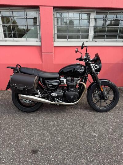 Triumph Street Twin 900 (2019 - 20) usata
