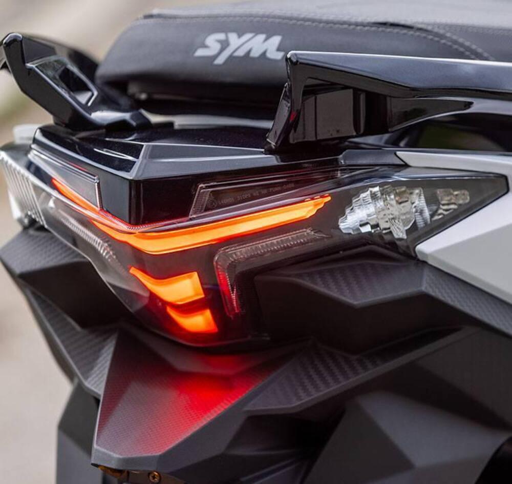 Sym Cruisym 300 E5+ (2025) (7)