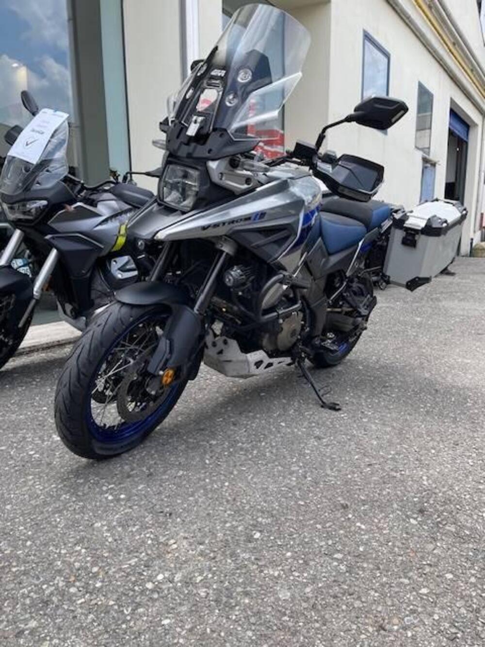 Suzuki V-Strom 1050XT Pro (2020 - 23) (4)