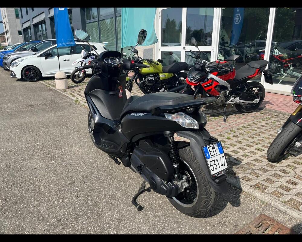 Piaggio Beverly 300 i.e. Police ABS-ASR (2017 - 20) (7)