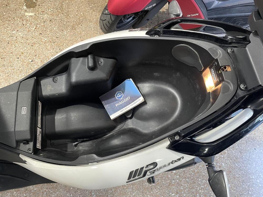 Piaggio Mp3 300 ie Sport/Business (2018 - 19) (5)