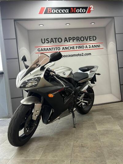 Yamaha YZF R1 (2002 - 03) usata