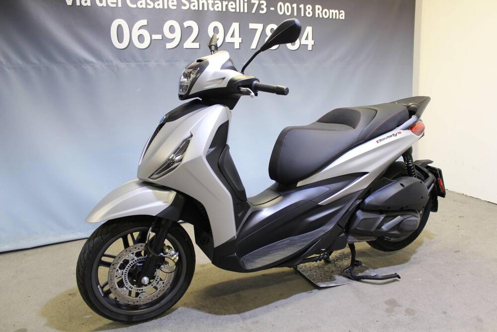 Piaggio Beverly 300 Hpe (2021) (12)