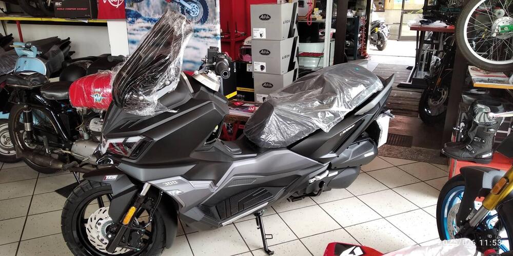 Sym ADX 300 (2024 - 26) (2)