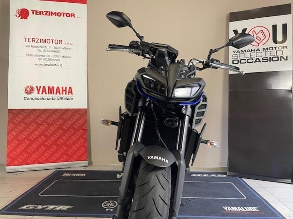 Yamaha MT-09 (2017 - 20) (4)