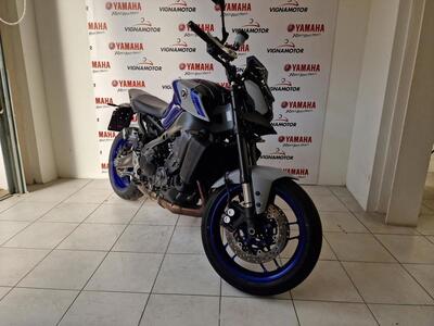 Yamaha MT-09 (2021 - 23) usata