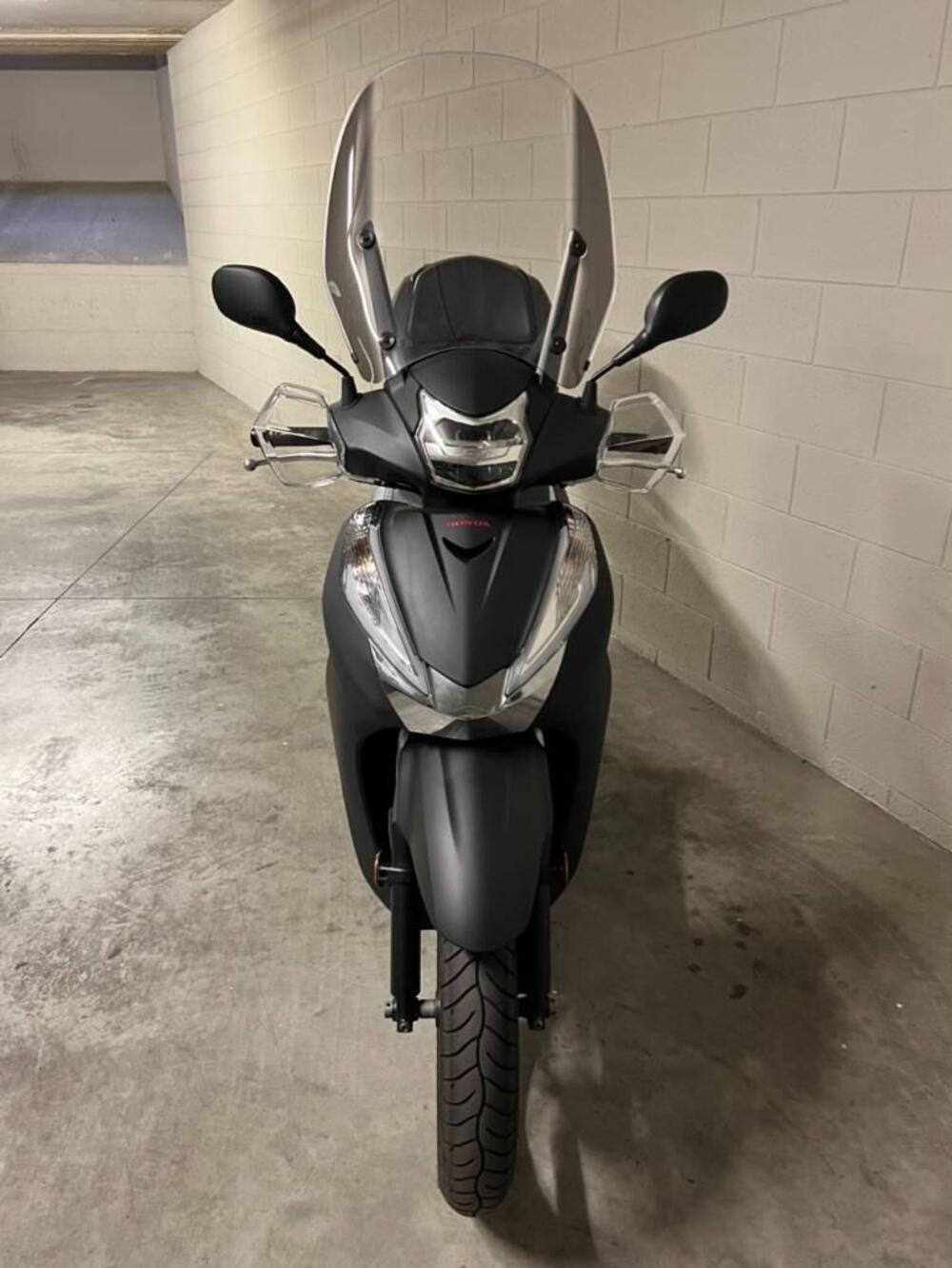 Honda SH 300 i ABS (2016 - 20) (4)