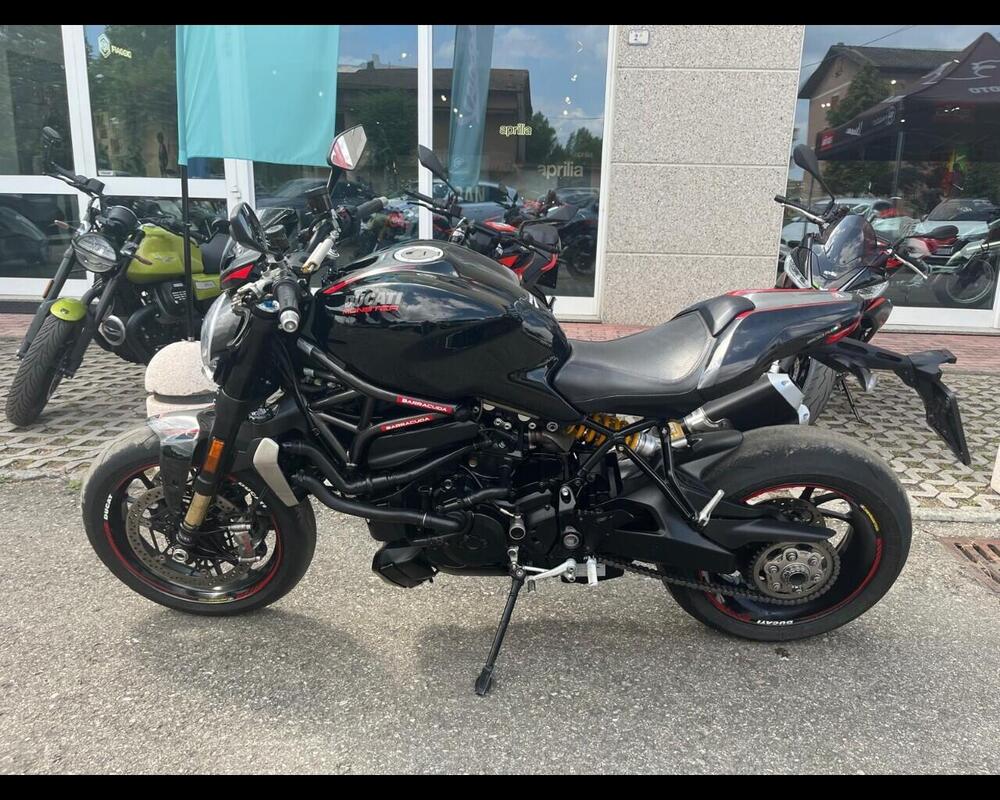 Ducati Monster 1200 R (2016 - 19) (8)
