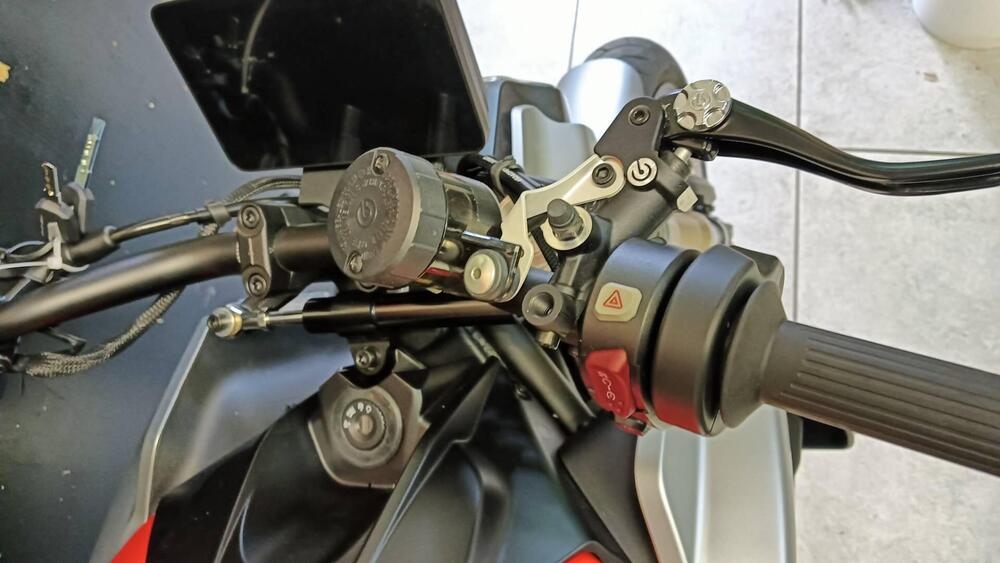 QJ Motor SRK 900 (2025 - 26) (13)