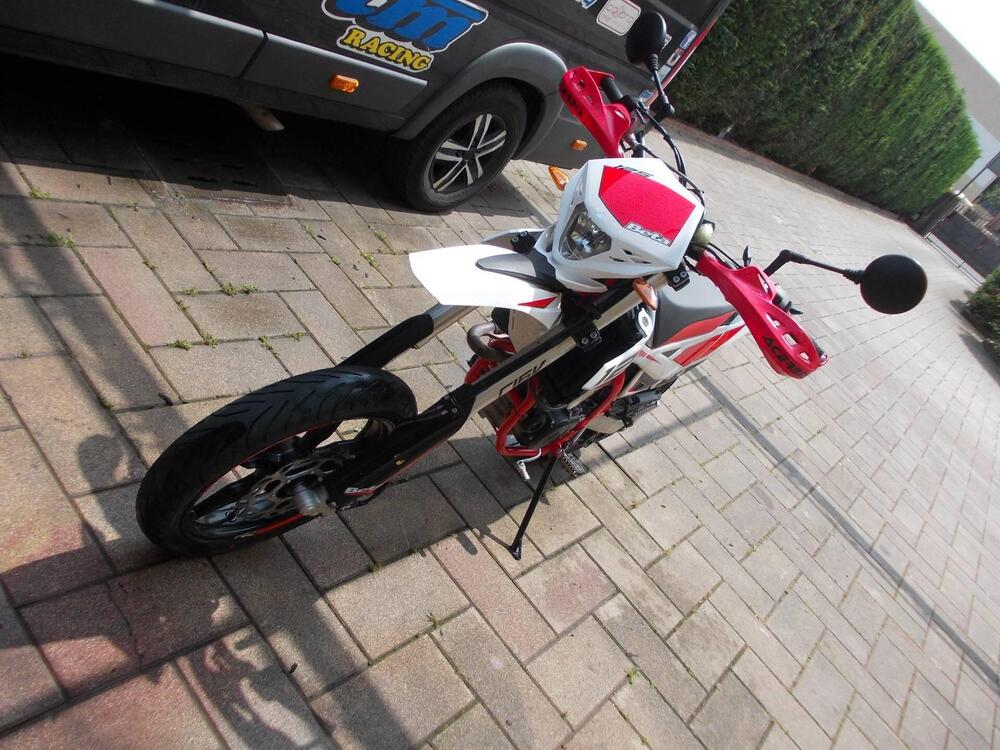 Betamotor RR 125 4T Motard LC (2018 - 20) (4)