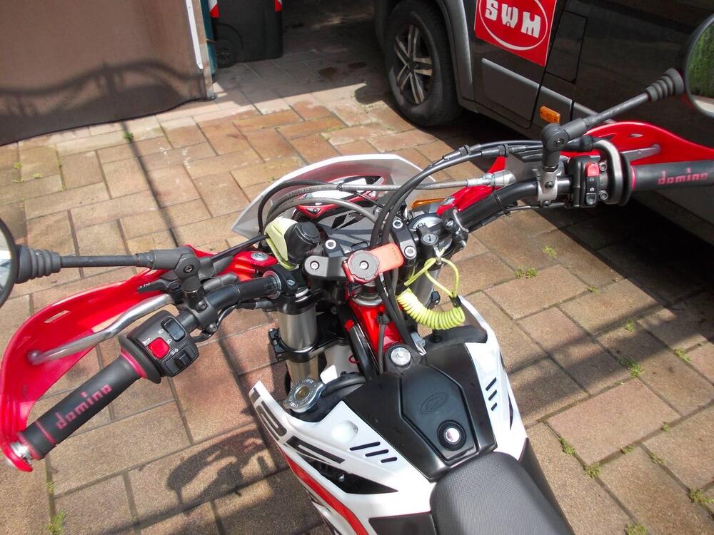 Betamotor RR 125 4T Motard LC (2018 - 20) (8)