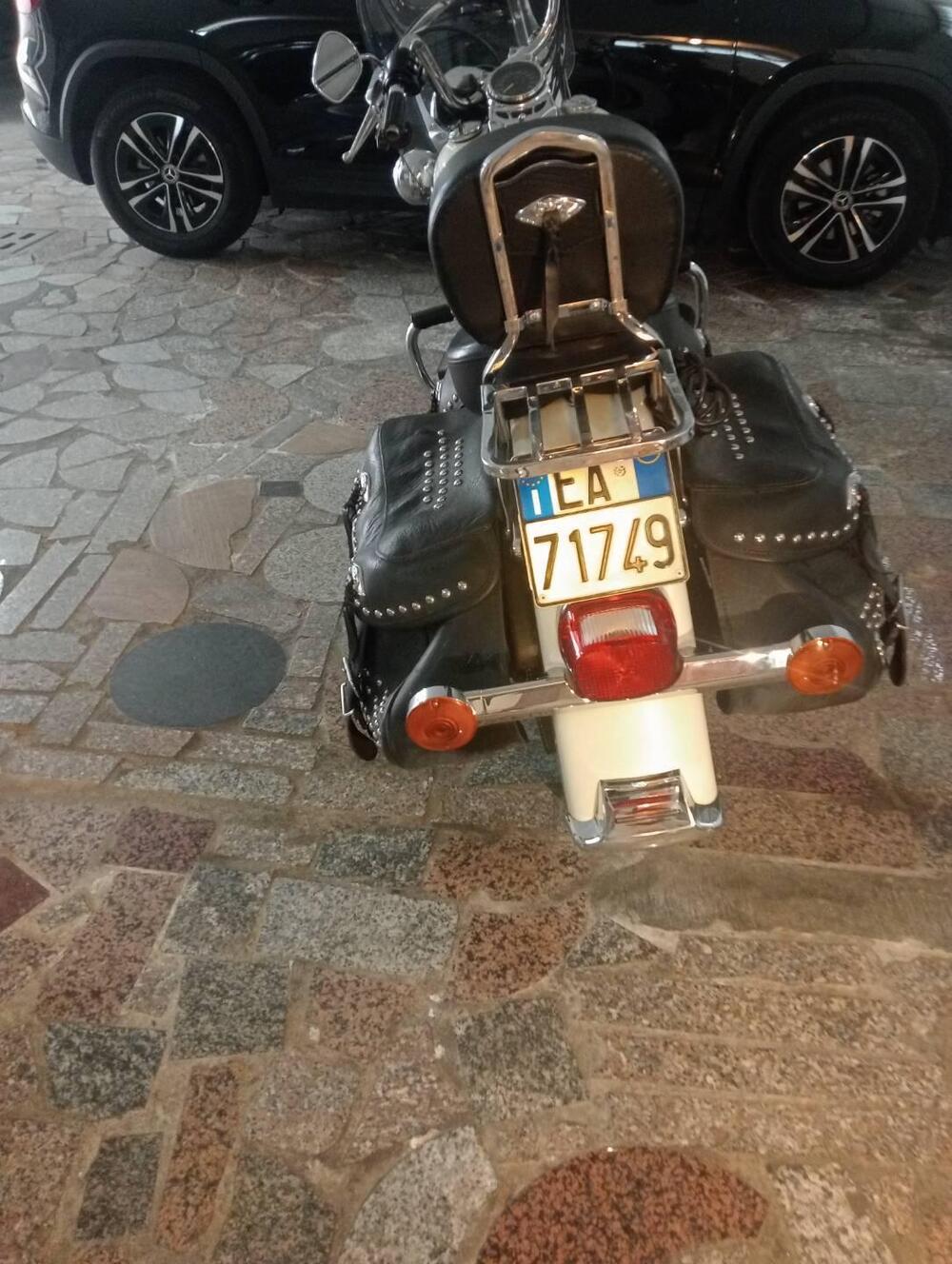 Harley-Davidson 1690 Heritage Classic (2011 - 17) - FLSTC (5)