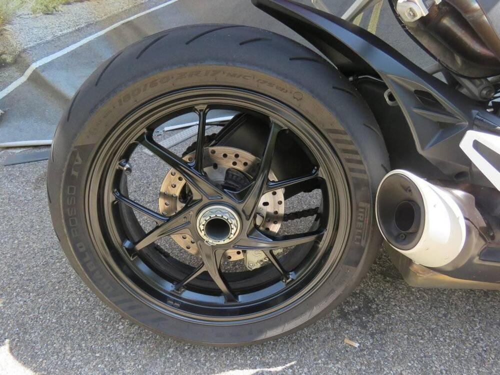 Ducati Streetfighter V2 (2022 - 24) (11)