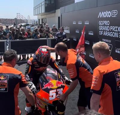 MotoGP 2025. GP di Spagna ad Aragon. Moto2: prima vittoria al fotofinish per Deniz Oncu! Secondo Diogo Moreira, terzo Barry Baltus
