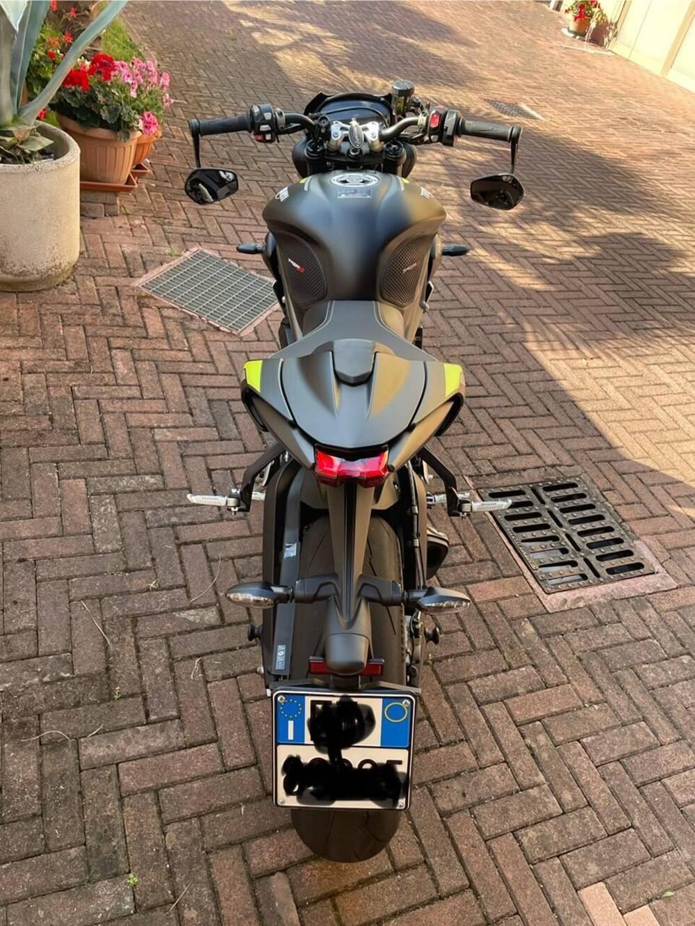 Triumph Street Triple RS (2020 - 22) (11)