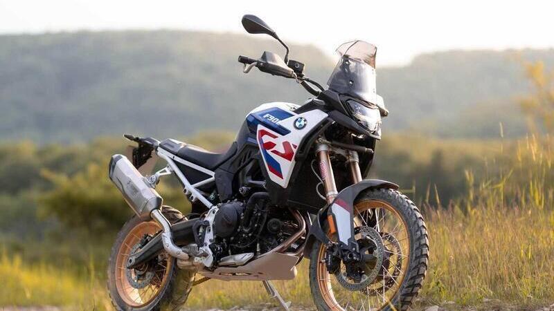 BMW F 900 GS 2025: rispondiamo alle vostre domande [VIDEO]