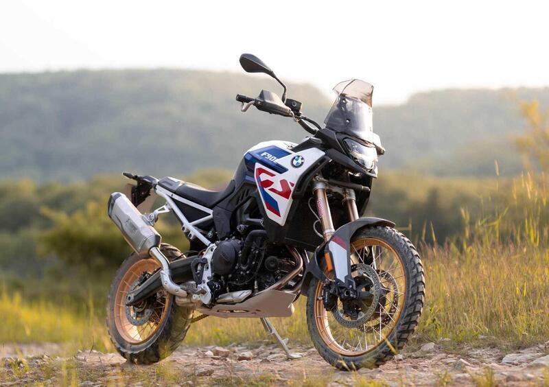 BMW F 900 GS 2025: rispondiamo alle vostre domande [VIDEO]