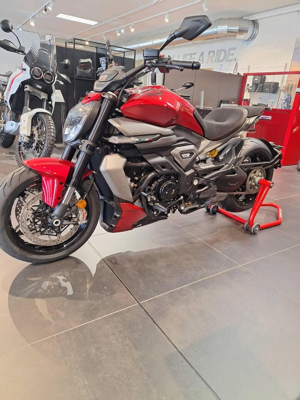 Ducati XDiavel V4 (2025) (4)