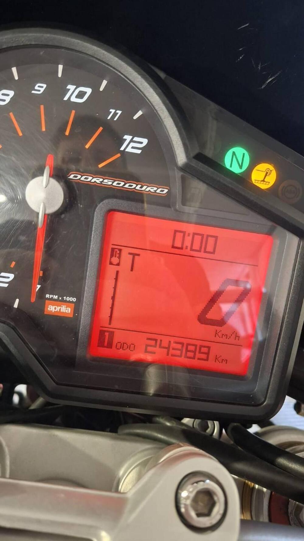 Aprilia Dorsoduro 750 Factory (2010 - 13) (3)