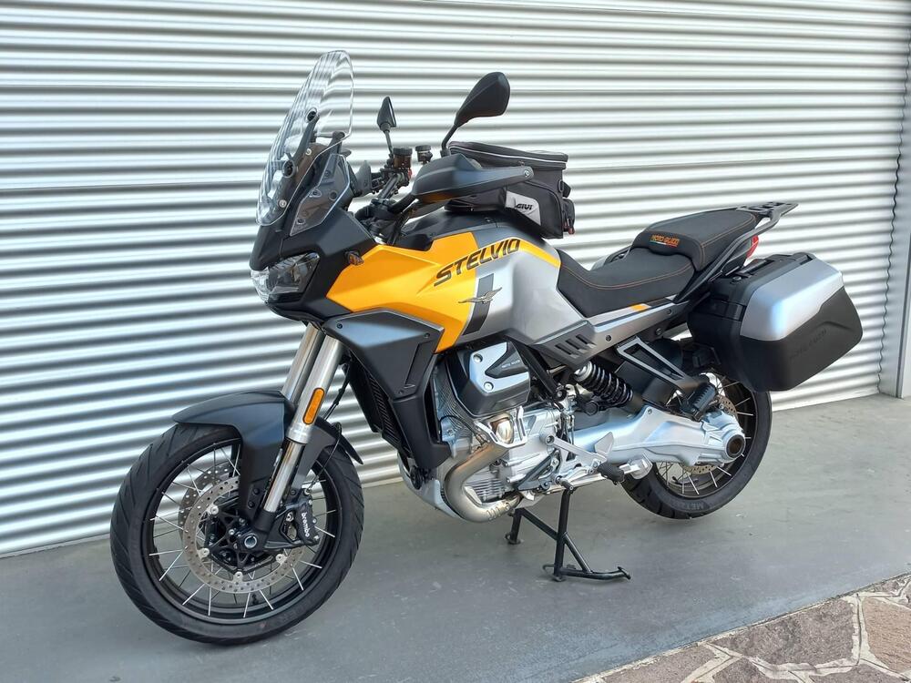 Moto Guzzi Stelvio (2024 - 25) (4)